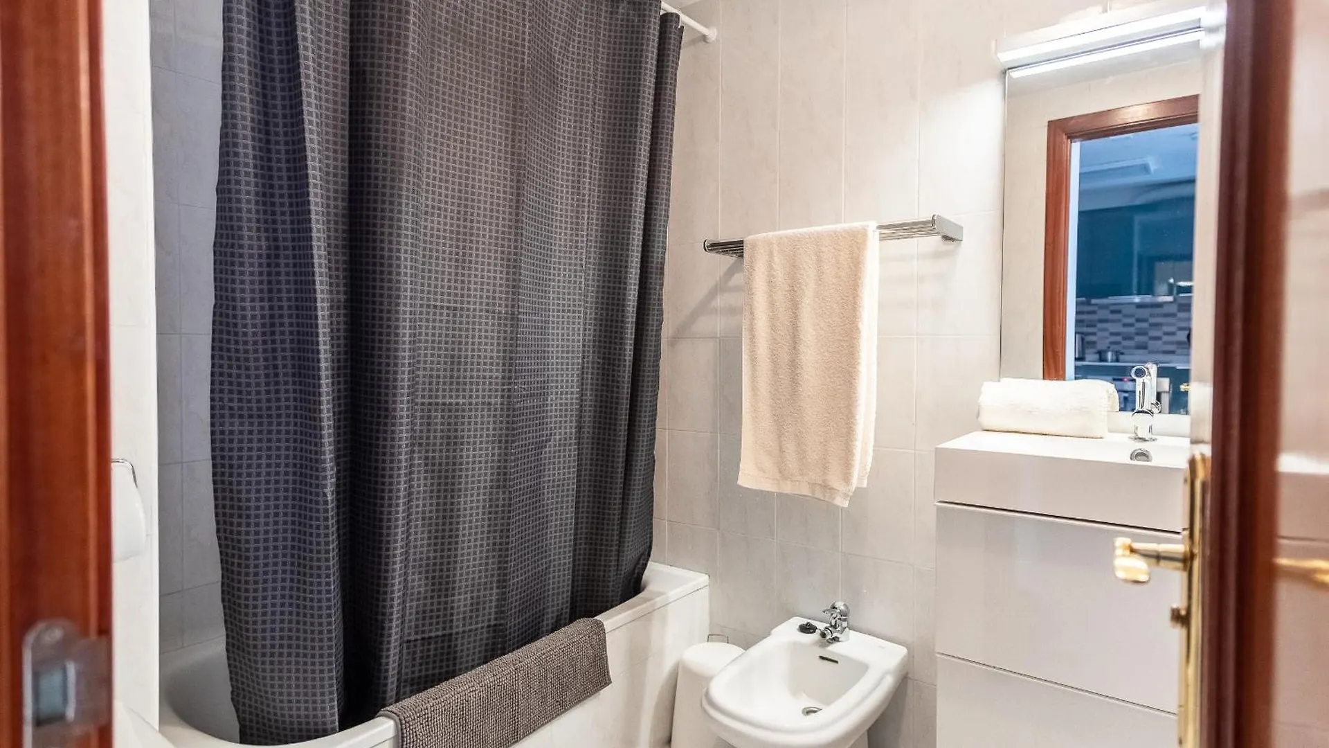 Apartment Modern 1 Bed Apartment, Minutes From The Beach El Medano  Spain